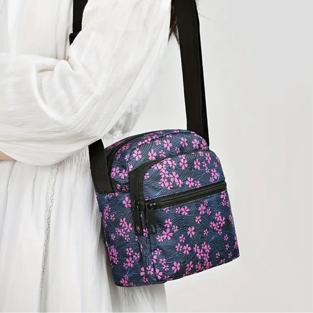 NWT! Stylish Floral Crossbody Purse - Shoulder Bag for Women’s - Picture 2 of 4